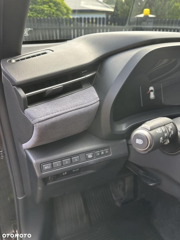 Lexus LBX 1.5 Hybrid Original Edition AWD - 10