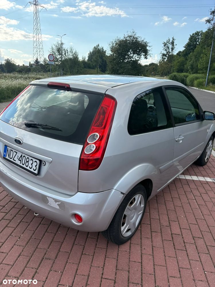 Ford Fiesta 1.3 - 7