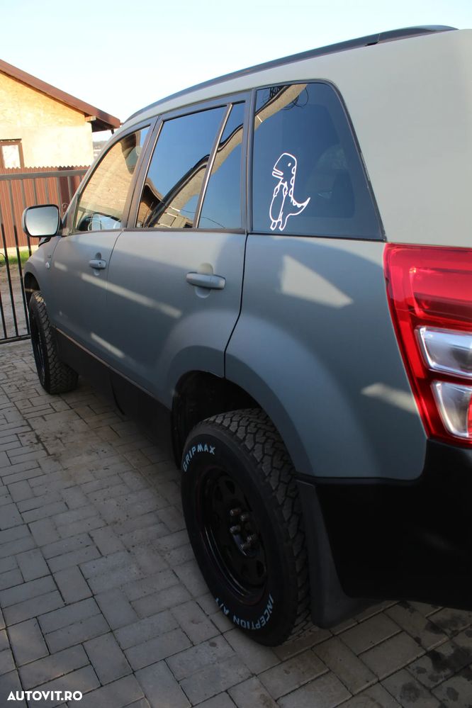 Suzuki Vitara - 8