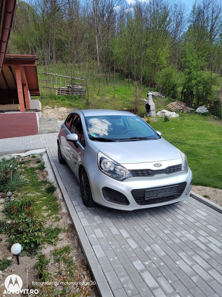 Kia Rio - 1