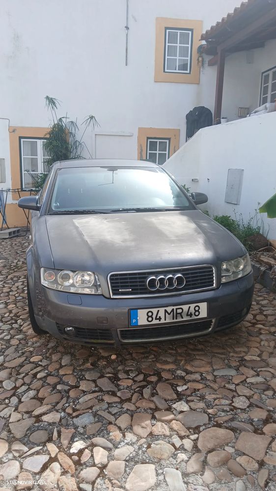 Audi A4 2.5 TDI quattro - 1