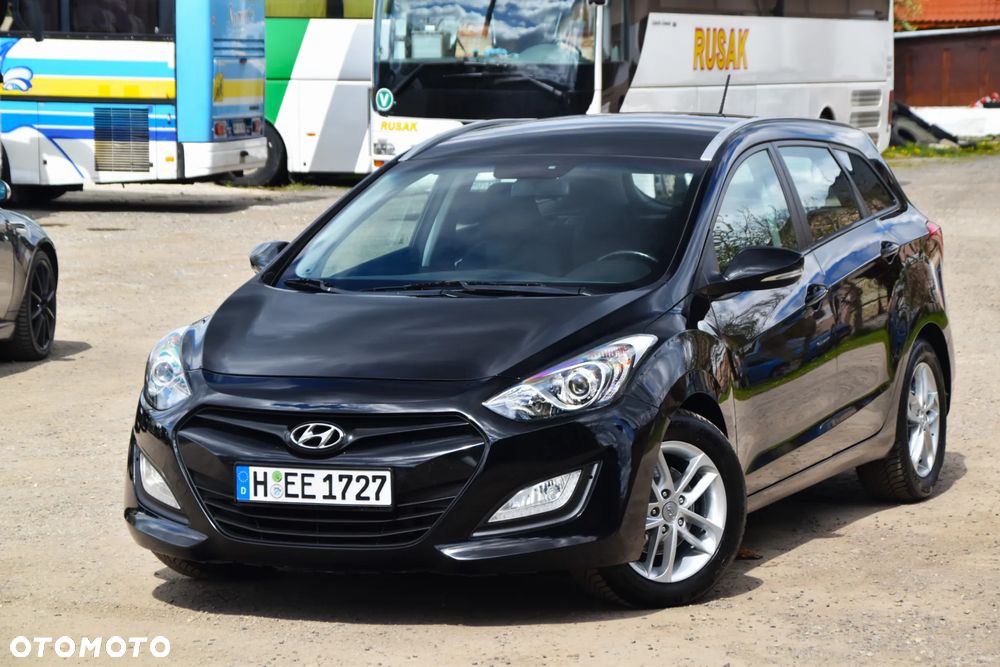 Hyundai i30 blue 1.6 CRDi Trend - 1