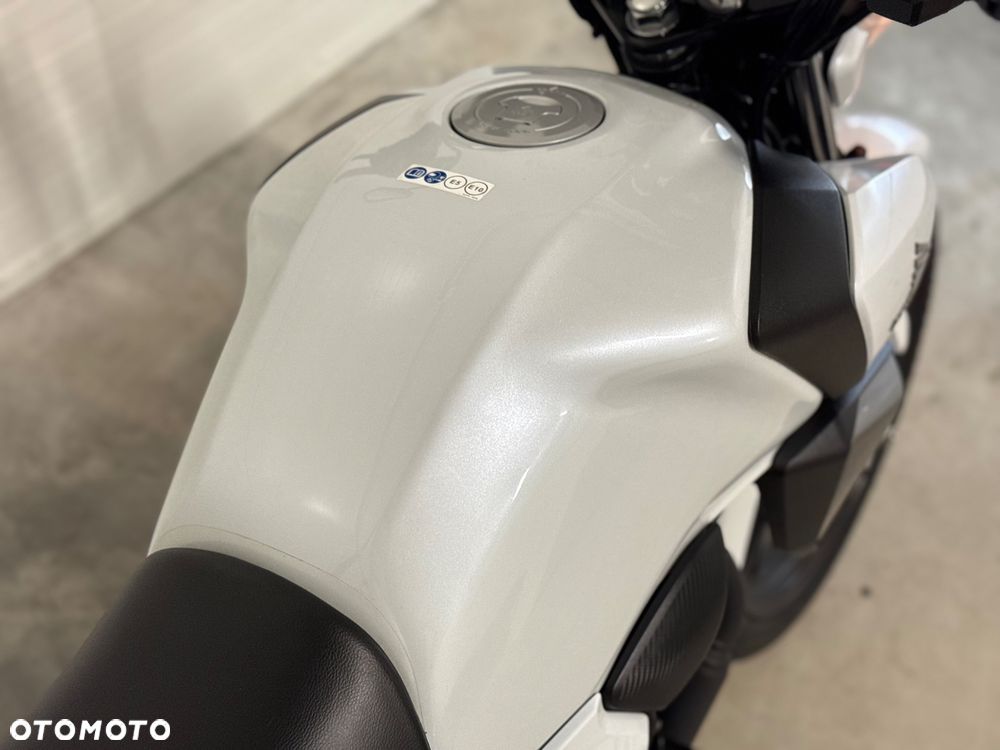Honda CB - 18