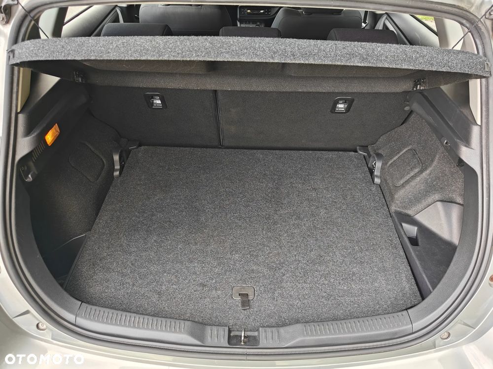 Toyota Auris - 29