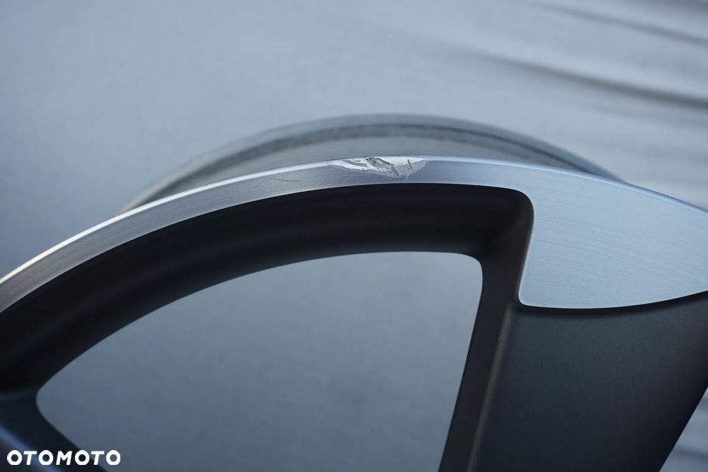 Audi 5x112 20 8,5J et45 4G0601025 - 13