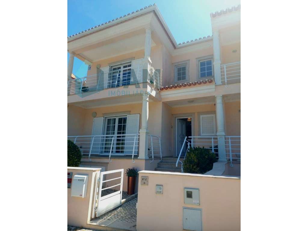 Excelente Moradia T3 com Piscina, Garagem e Zona de Lazer - Grande imagem: 2/33