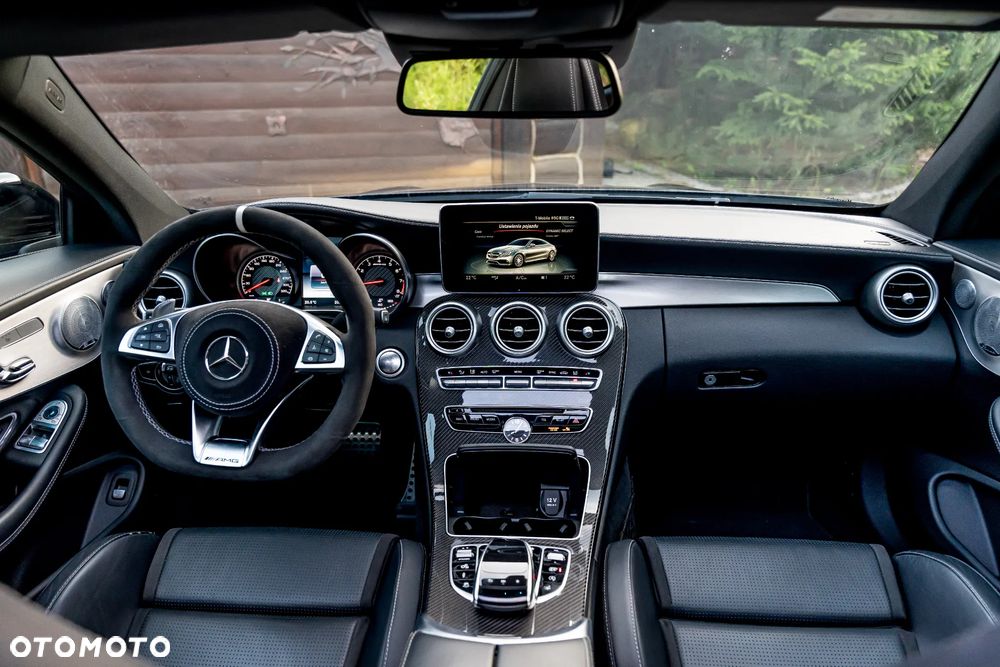 Mercedes-Benz Klasa C AMG 63 Coupe AMG Speedshift 7G-MCT - 29