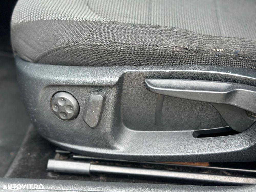 Volkswagen Passat 2.0 TDI Comfortline DPF - 31