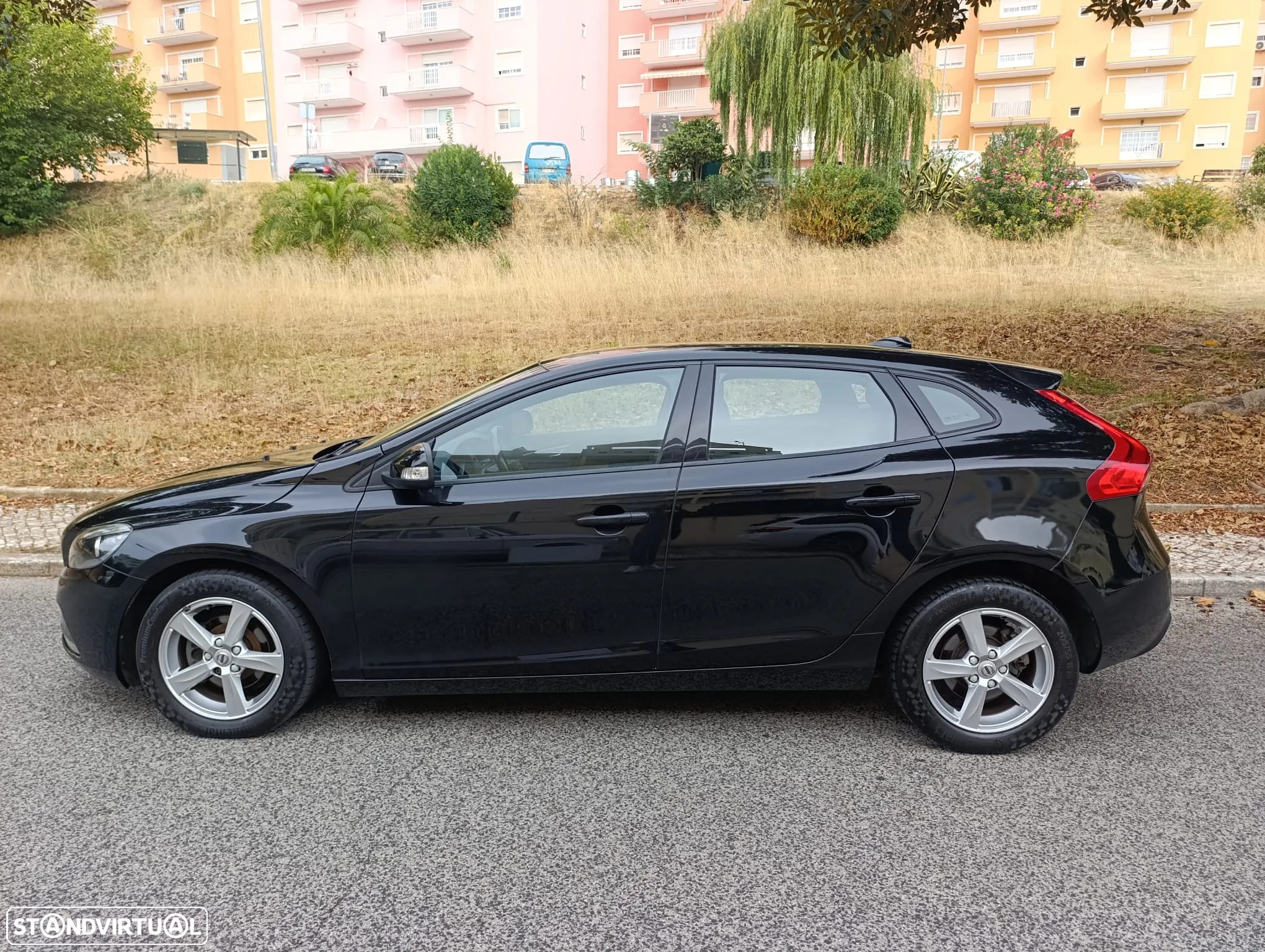 Volvo V40 2.0 D3 Momentum - 10