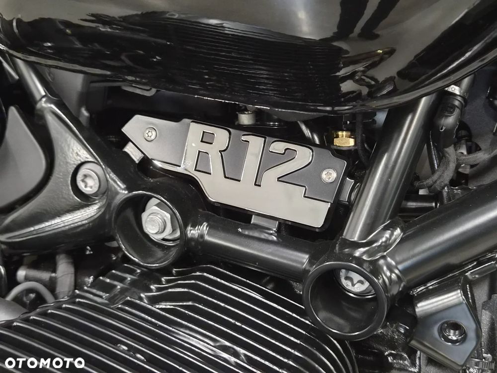 BMW R - 12
