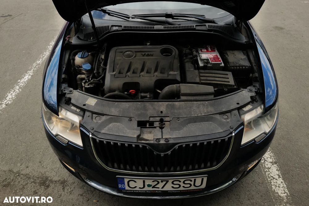 Skoda Superb 2.0 TDI Elegance DSG - 23