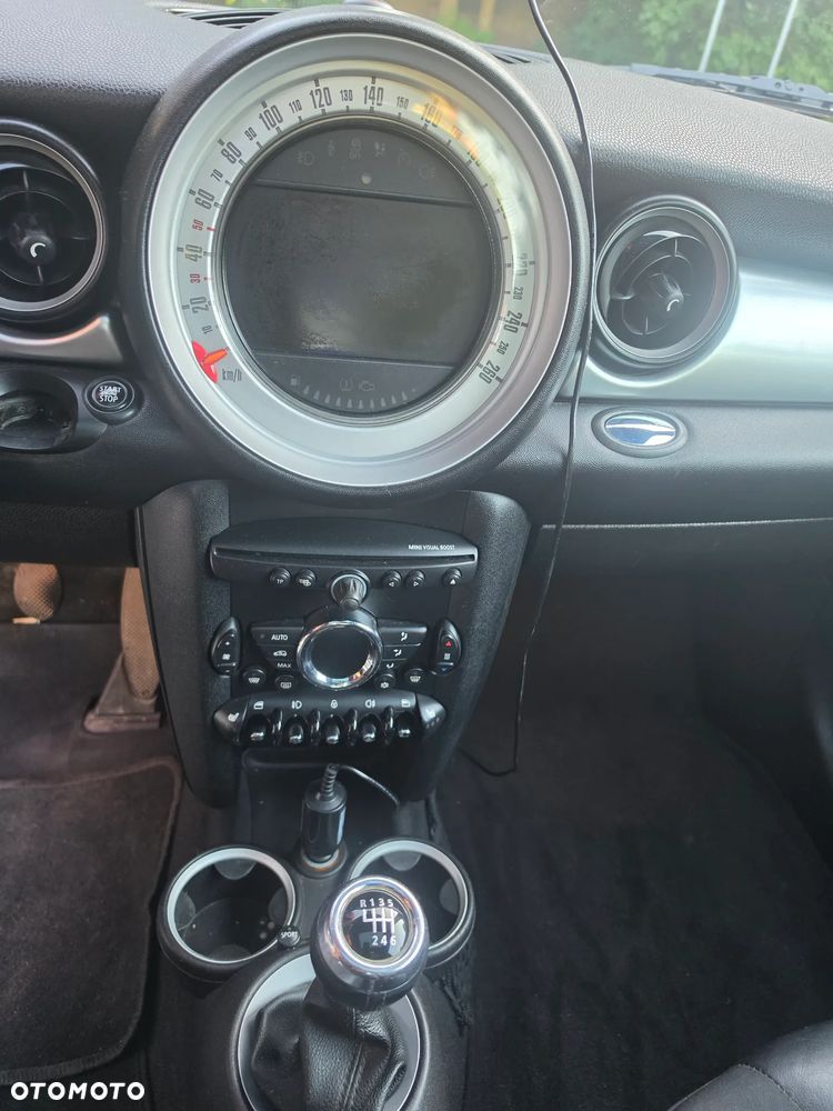 MINI Cooper Standard - 9