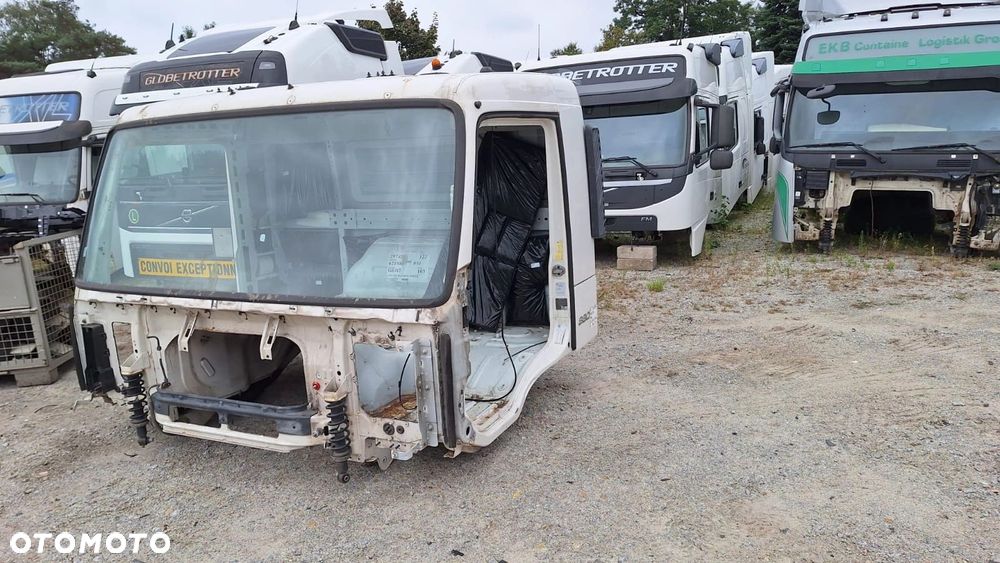 VOLVO FM KABINA NISKA / KRÓTKA - 1