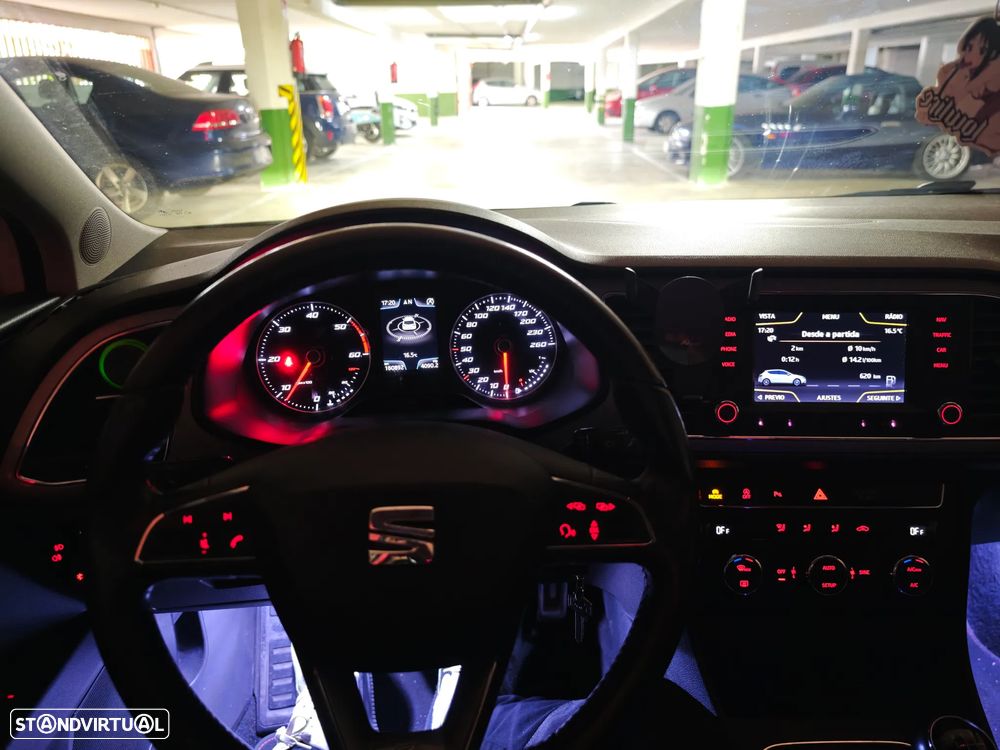 SEAT Leon 2.0 TDI DPF S&S FR - 10