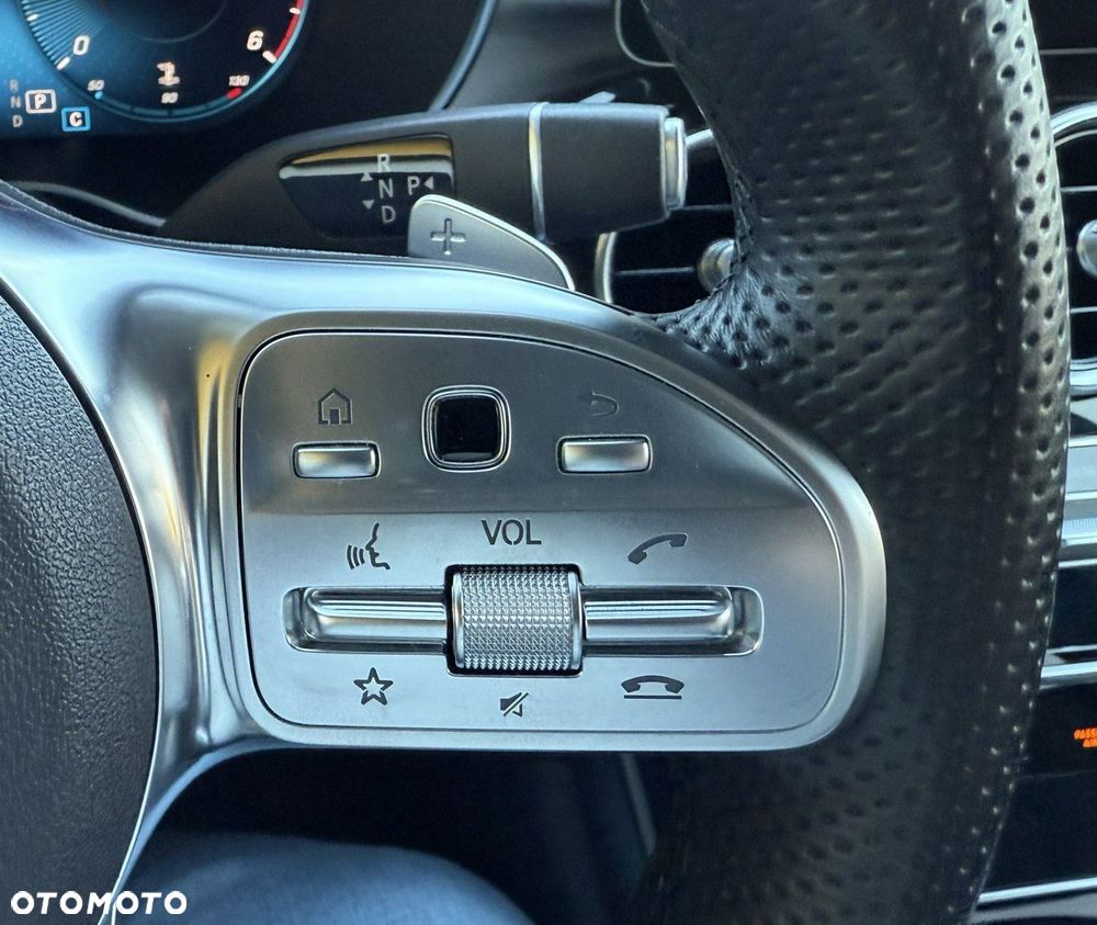 Mercedes-Benz GLC 300 d 4Matic 9G-TRONIC AMG Line - 35