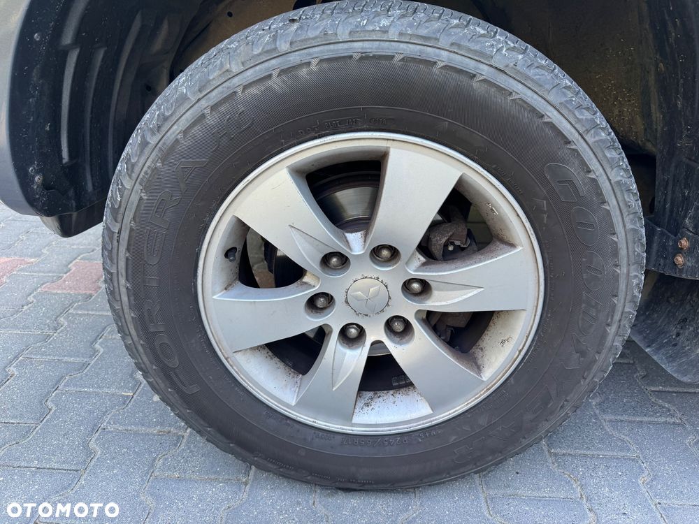 Mitsubishi L200 2.5 DID Intense + - 16