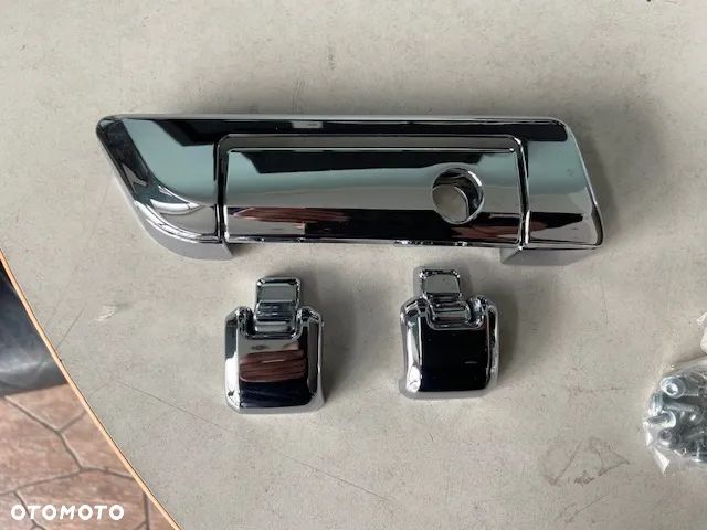 Zamek Okucie Kufra centralnego Zawiasy Harley Touring 14-23 - 2