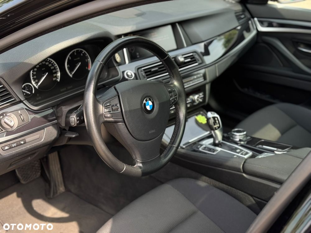 BMW Seria 5 530d Sport-Aut Luxury Line - 17