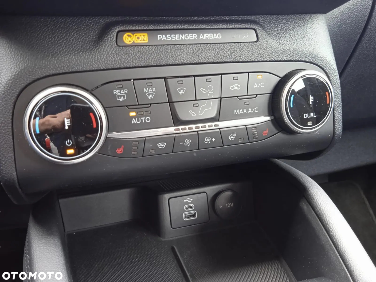 Ford Kuga 2.5 FHEV FWD Titanium - 26