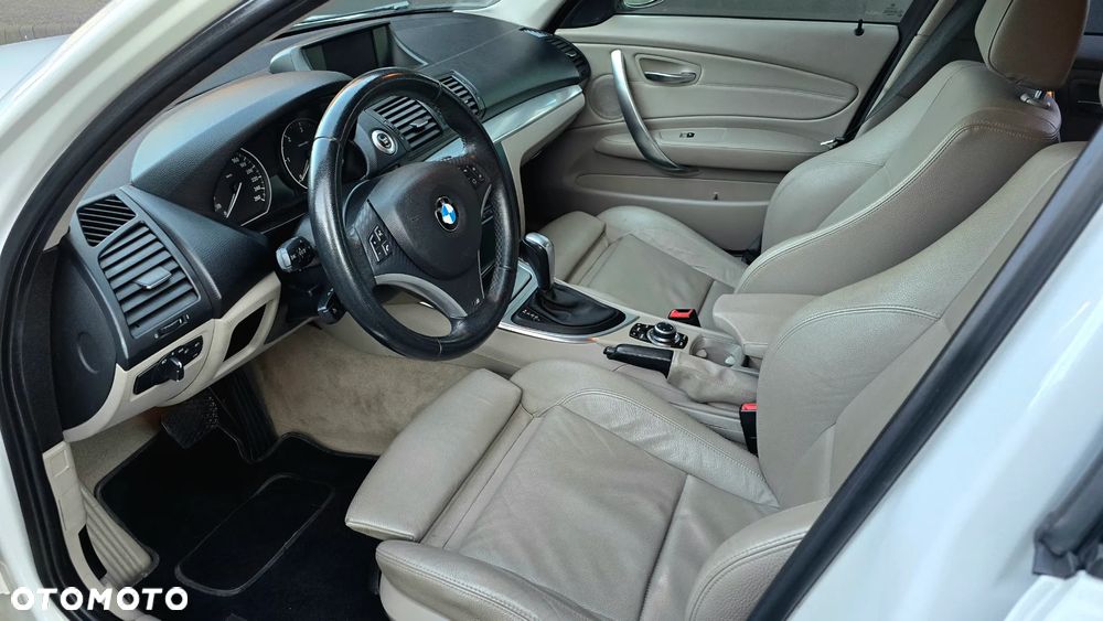 BMW Seria 1 123d DPF Edition Sport - 13
