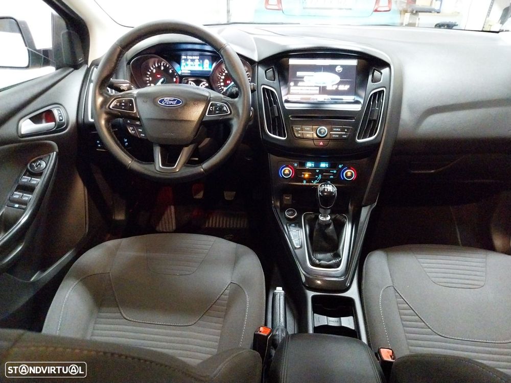 Ford Focus SW 1.5 TDCi Titanium - 11