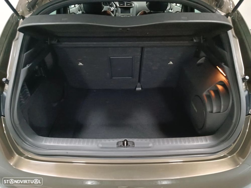 Citroën DS4 2.0 HDi Sport Chic 130g - 9