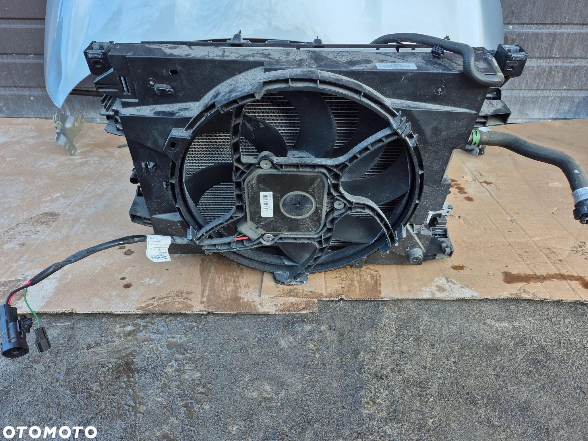 RENAULT ZOE II MASKA BŁOTNIK PRAWY PAS PRZEDNI CHŁODNICE LAMPY KOD LAKIERU TEKQA - 32