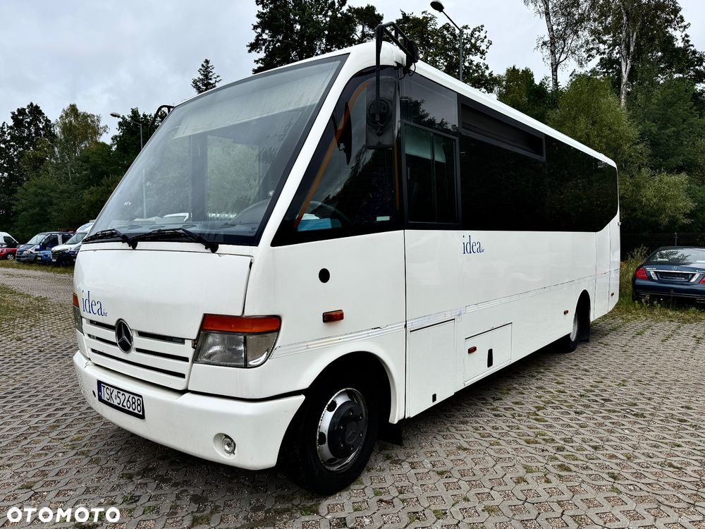 Mercedes-Benz Mediano 32+7 - 10