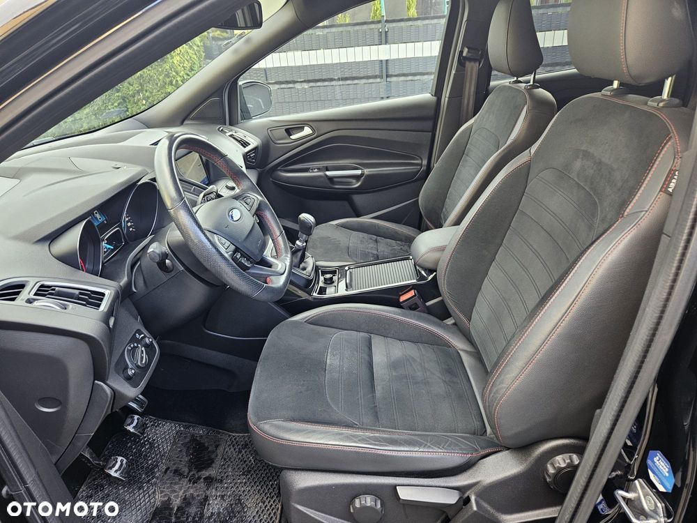 Ford Kuga 2.0 TDCi 4x4 ST-Line - 15