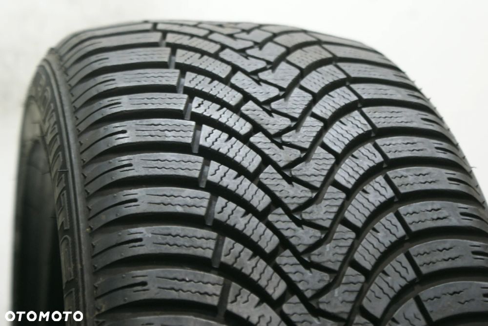 zimowe 215/50R18 FALKEN EUROWINTER HS01 , 7mm A9864 . - 2