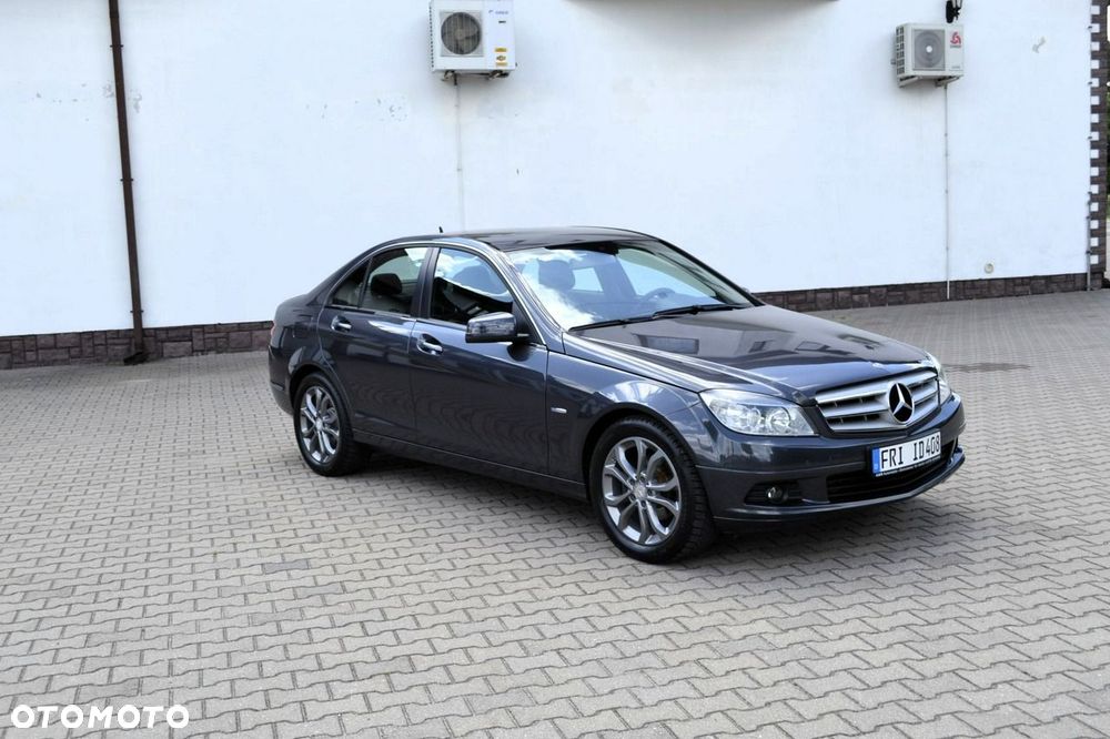 Mercedes-Benz Klasa C 180 BlueEFFICIENCY 7G-TRONIC Elegance - 8