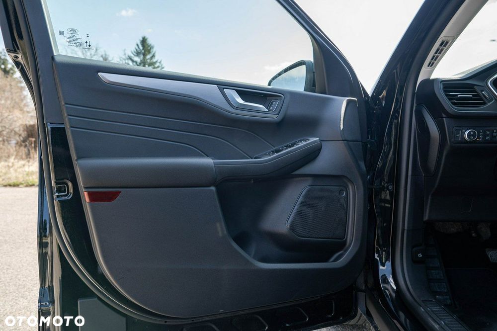 Ford Kuga - 28