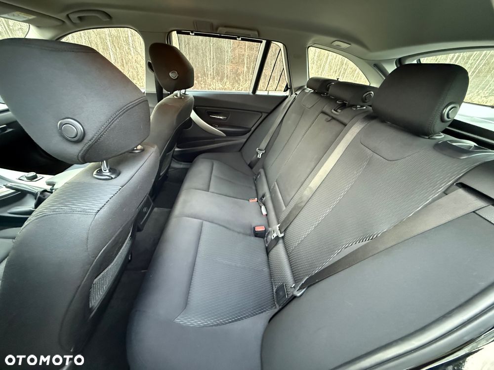 BMW Seria 3 318d Advantage - 17
