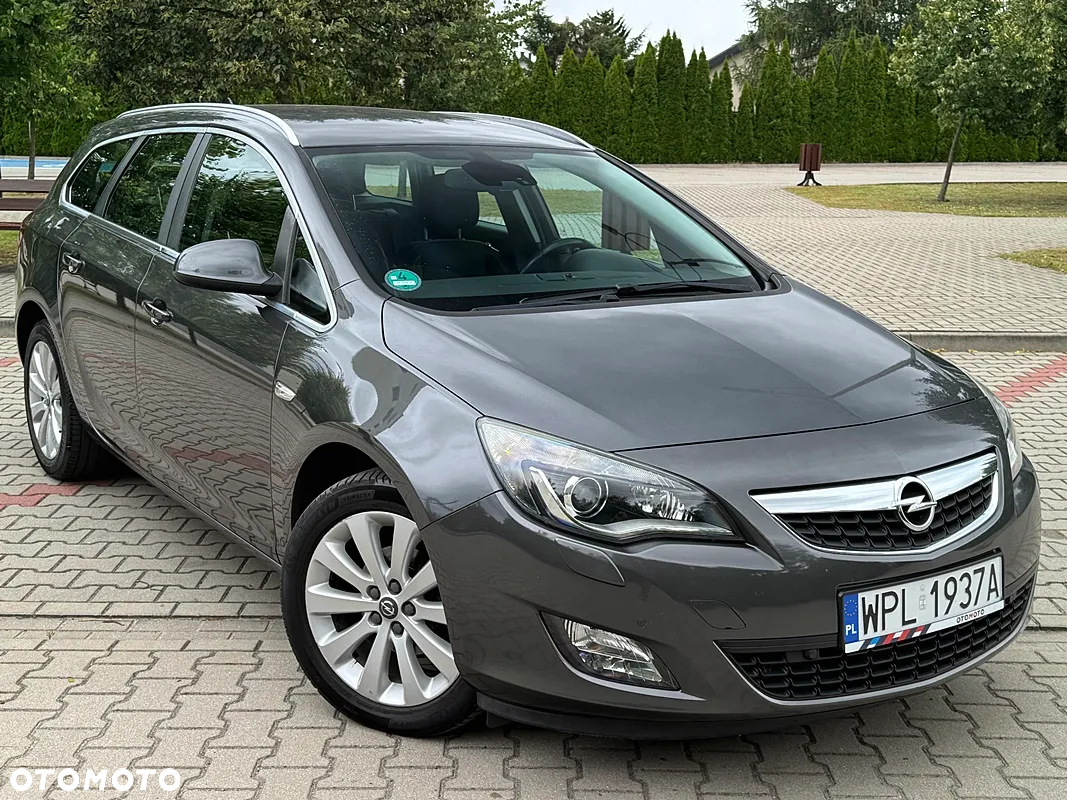Opel Astra 1.4 Turbo Cosmo - 2