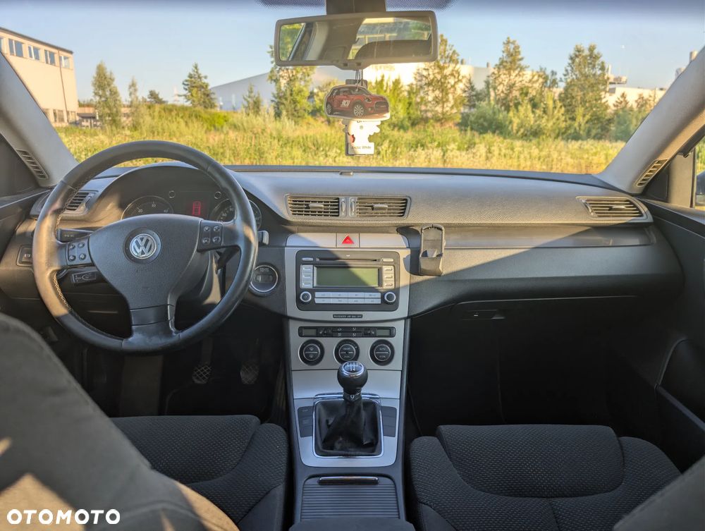 Volkswagen Passat 1.9 TDI Comfortline - 7