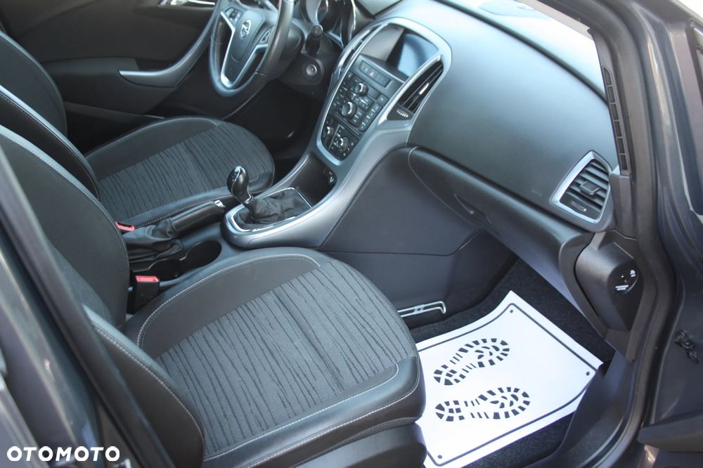 Opel Astra 1.4 Turbo Design Edition - 9