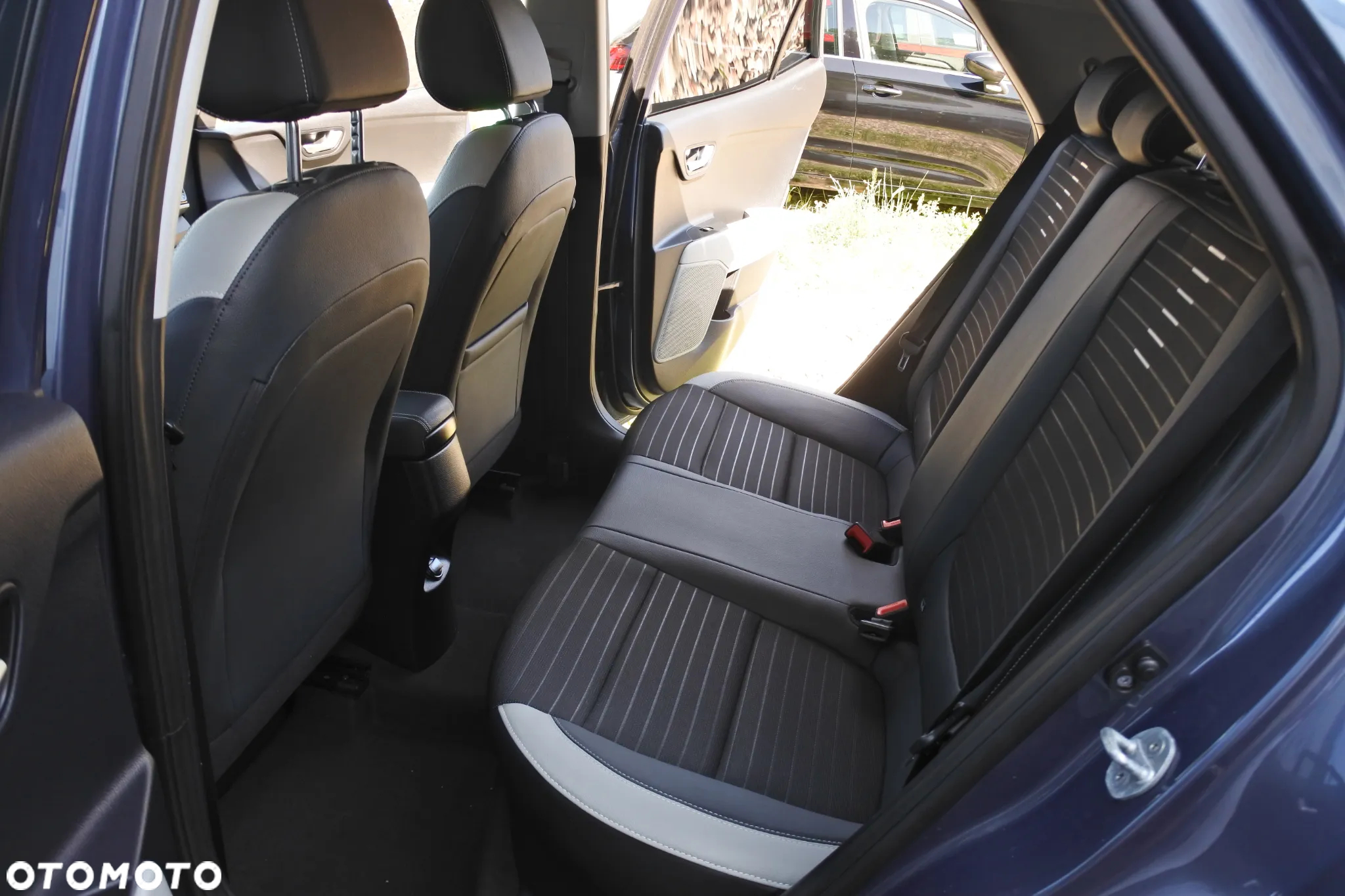 Kia Stonic 1.0 T-GDI 120 Platinum Edition - 9