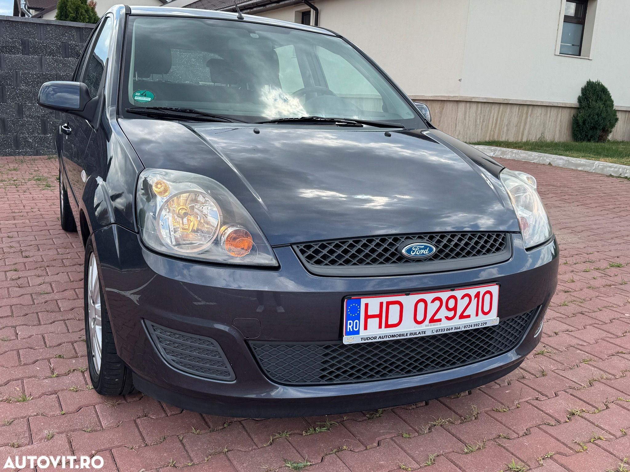 Ford Fiesta 1.3 Trend - 10