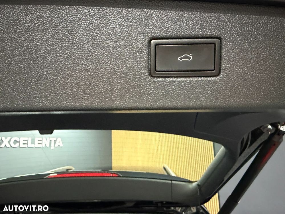 Volkswagen Tiguan 2.0 TDI SCR 4MOTION DSG Elegance - 30