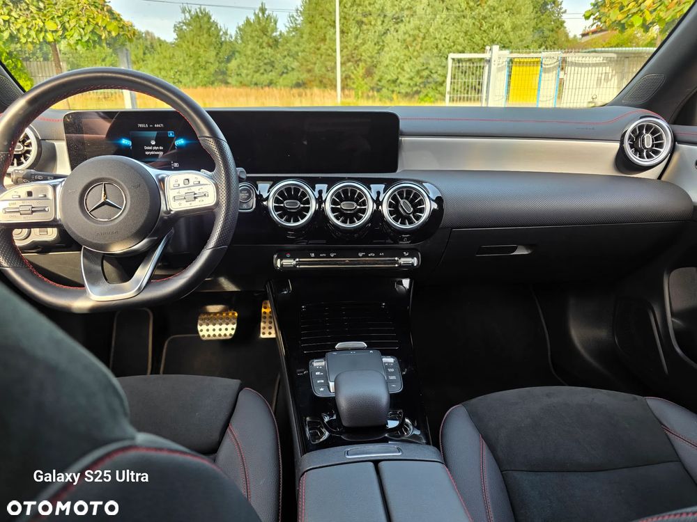 Mercedes-Benz CLA 250 AMG Line 7G-DCT - 14