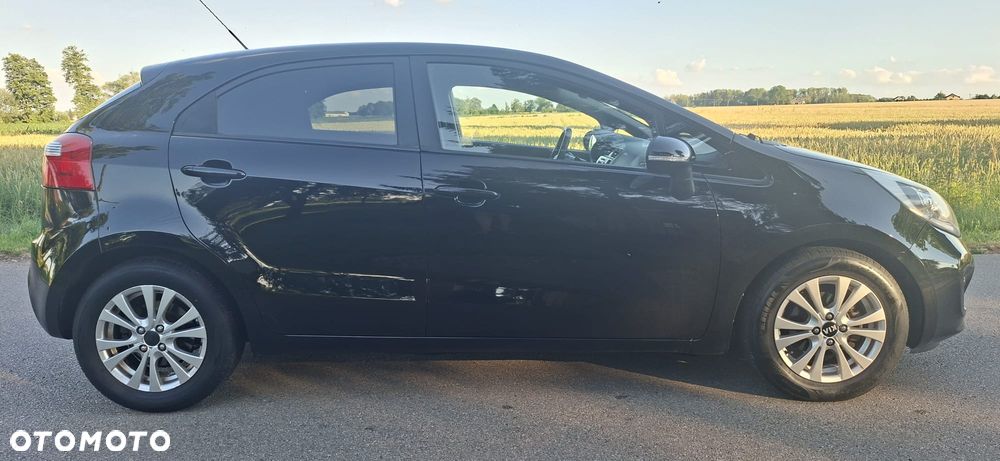 Kia Rio 1.2 Attract - 27