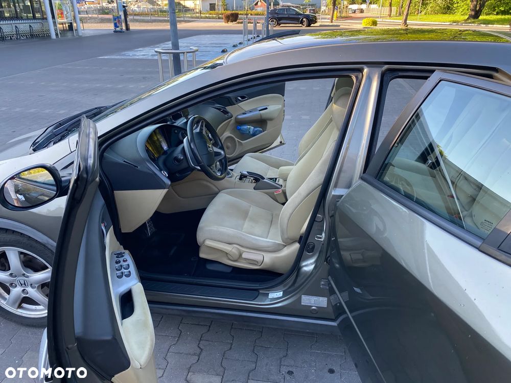 Honda Civic 1.8 Executive - 12