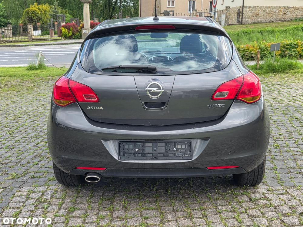 Opel Astra 1.6 T Enjoy - 6