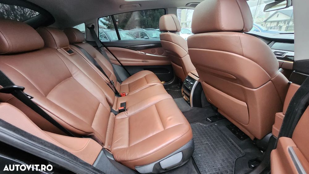 BMW Seria 5 530d xDrive Gran Turismo - 31