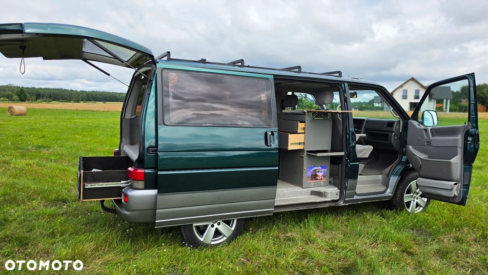 Volkswagen Multivan - 5