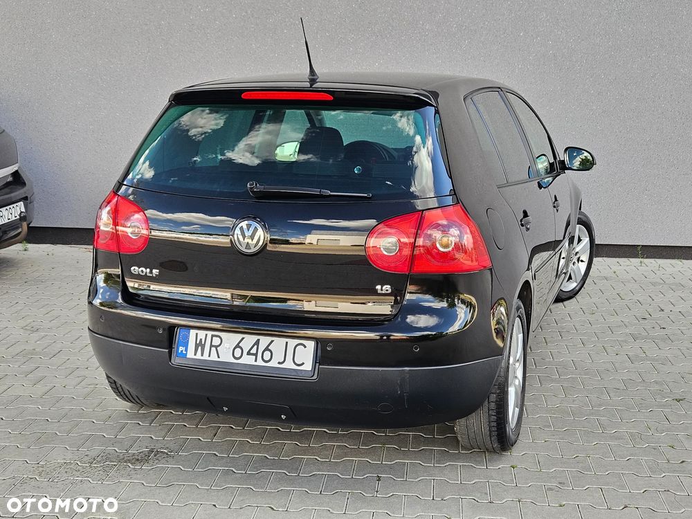 Volkswagen Golf 1.6 United - 23