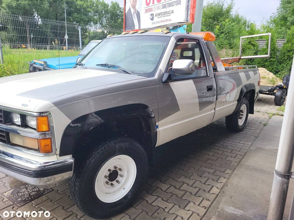 Chevrolet Silverado - 3