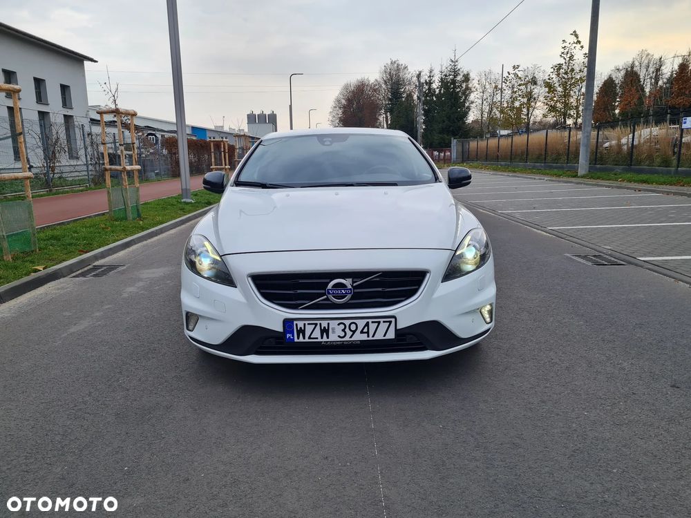 Volvo V40 D2 Drive-E R-Design Momentum - 8