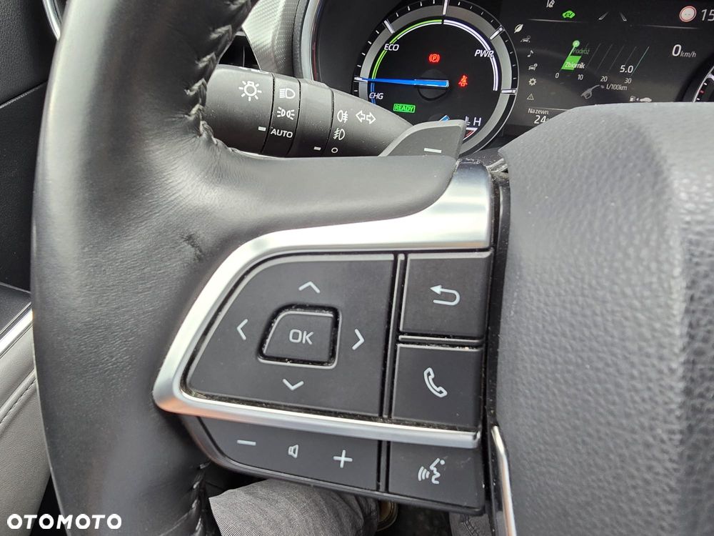 Toyota Highlander 2.5 Hybrid Executive - 25