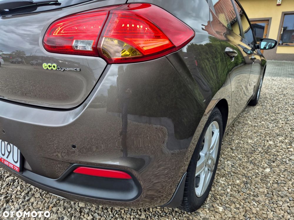 Kia Ceed 1.4 CVVT Dream Team Edition - 14